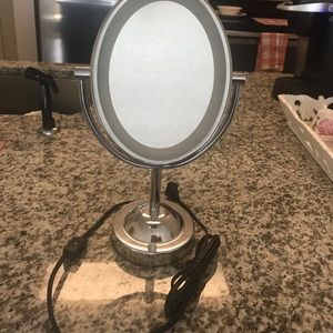 Conair light up mirror